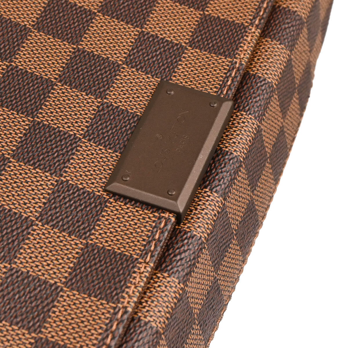 Louis Vuitton 2016 Damier District MM Shoulder Bag N41212