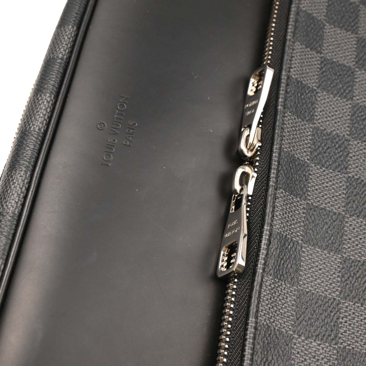 Louis Vuitton 2017 Damier Graphite Dayton MM Crossbody Bag N41409