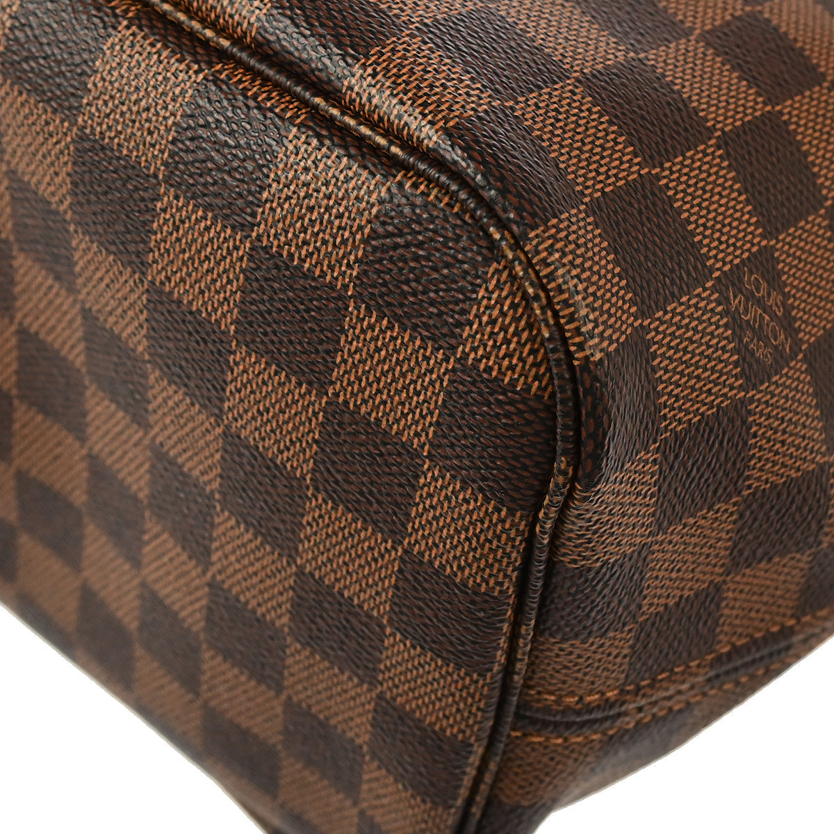 Louis Vuitton 2011 Damier Neverfull MM Shoulder Tote Bag N51105