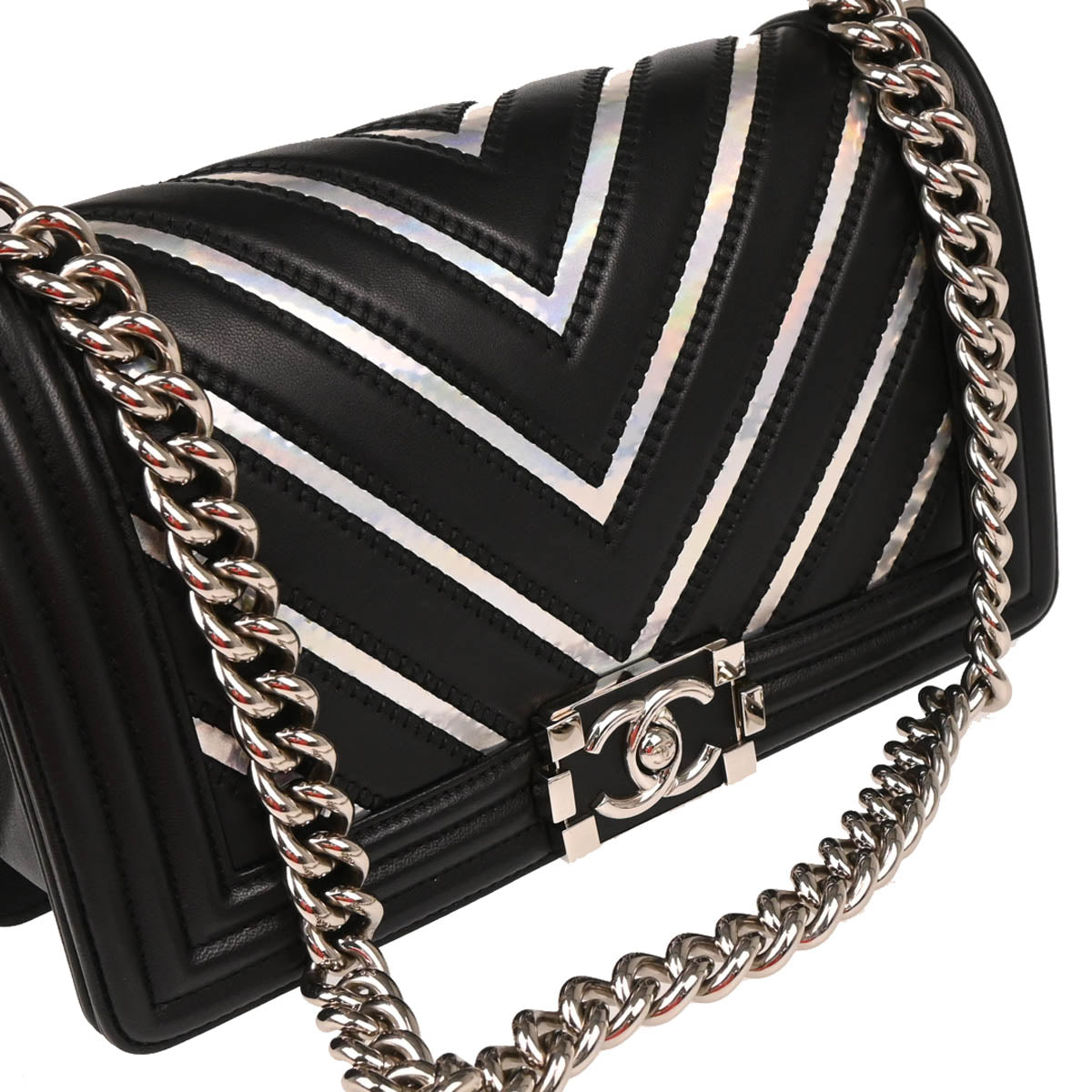 Boy Chanel 2017-2018 Black Calfskin Chevron Medium Shoulder Bag