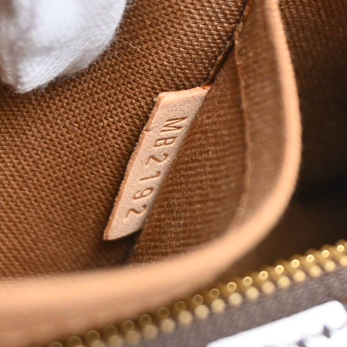 Louis Vuitton 2012 White Pumpkin Dot Papillon 30 Handbag M40687