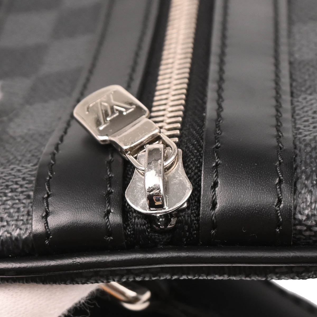 Louis Vuitton 2011 Damier Graphite Thomas Crossbody Bag N58028