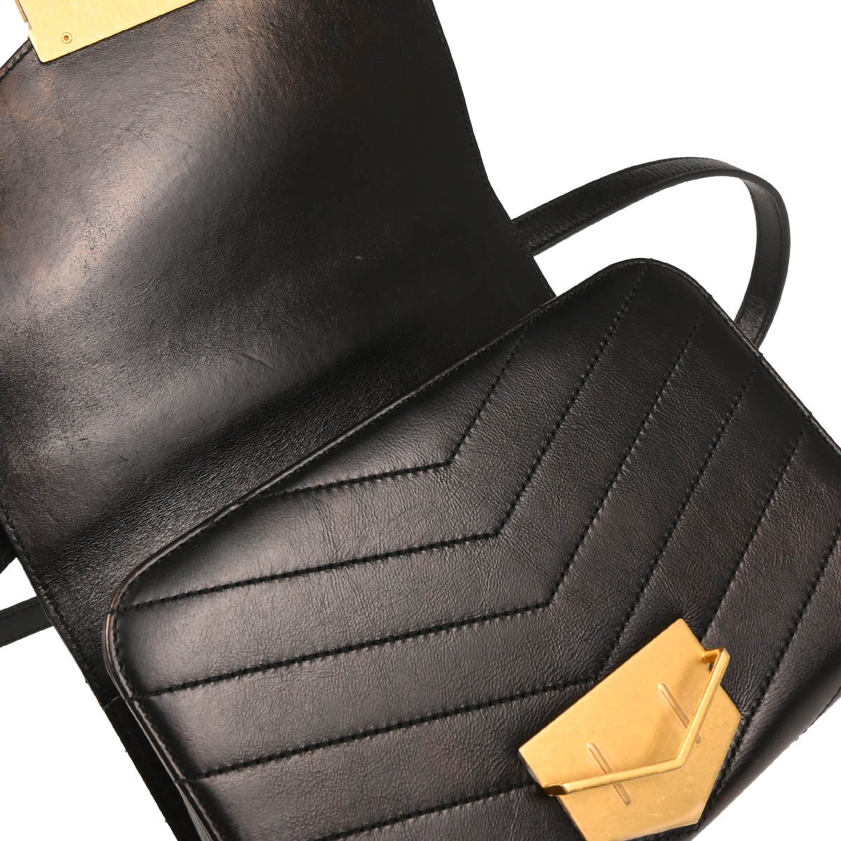 Chanel 2018-2019 Black Lambskin Chevron Medal Flap Shoulder Bag