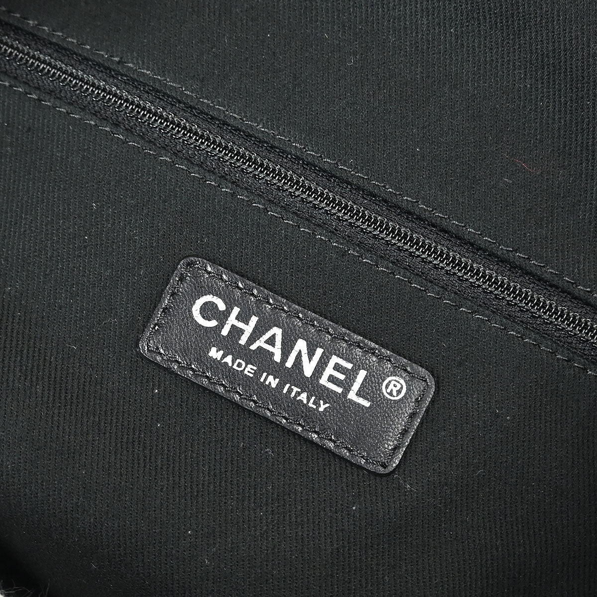 Chanel 2014-2015 Black Calfskin Mesh CC Chain Tote Handbag