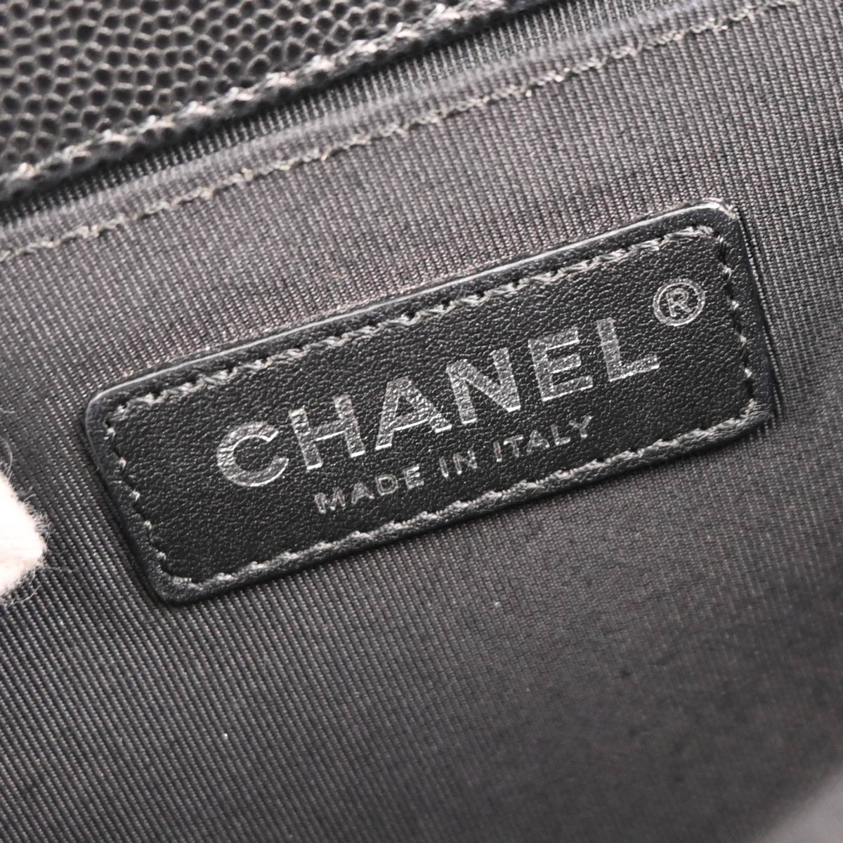Boy Chanel 2017-2018 Black Caviar Chevron Medium Shoulder Bag