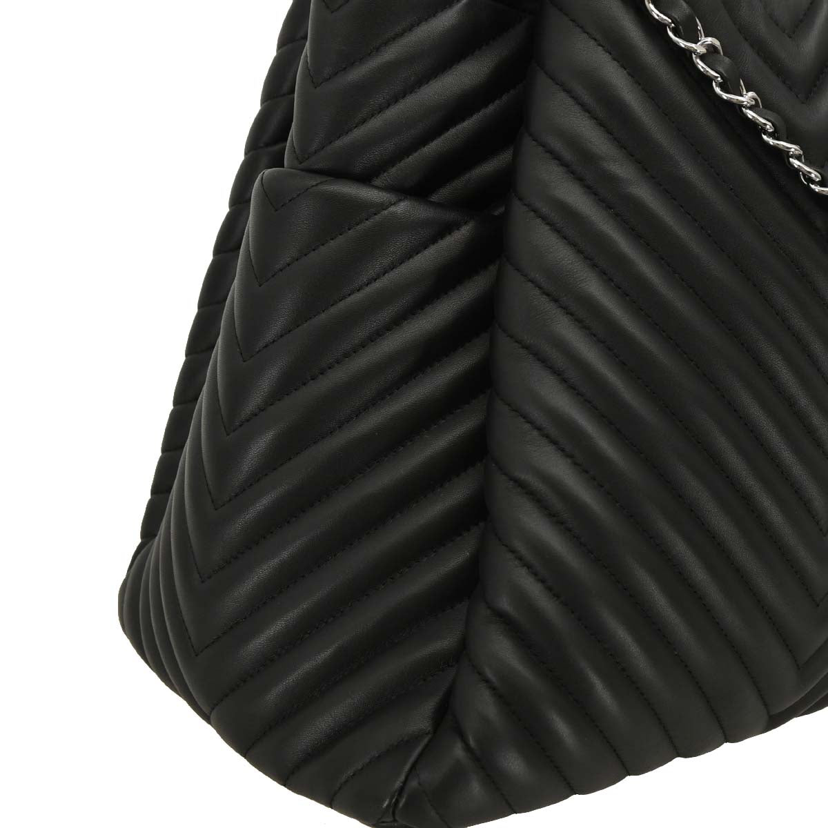 Chanel 2016-2017 Black Lambskin Chevron Drawstring Shoulder Bag