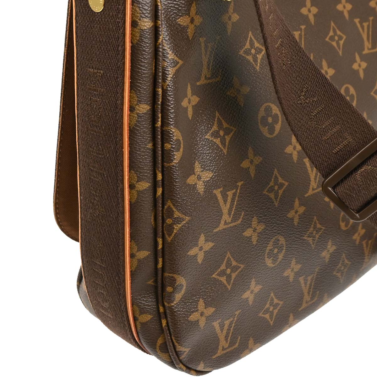 Louis Vuitton 2012 Monogram Messenger Beaubourg MM Shoulder Bag M97038