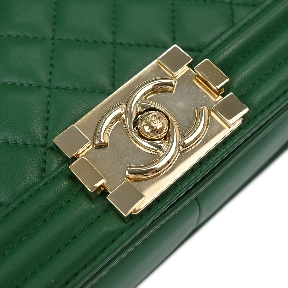Boy Chanel 2016-2017 Green Lambskin Medium Shoulder Bag