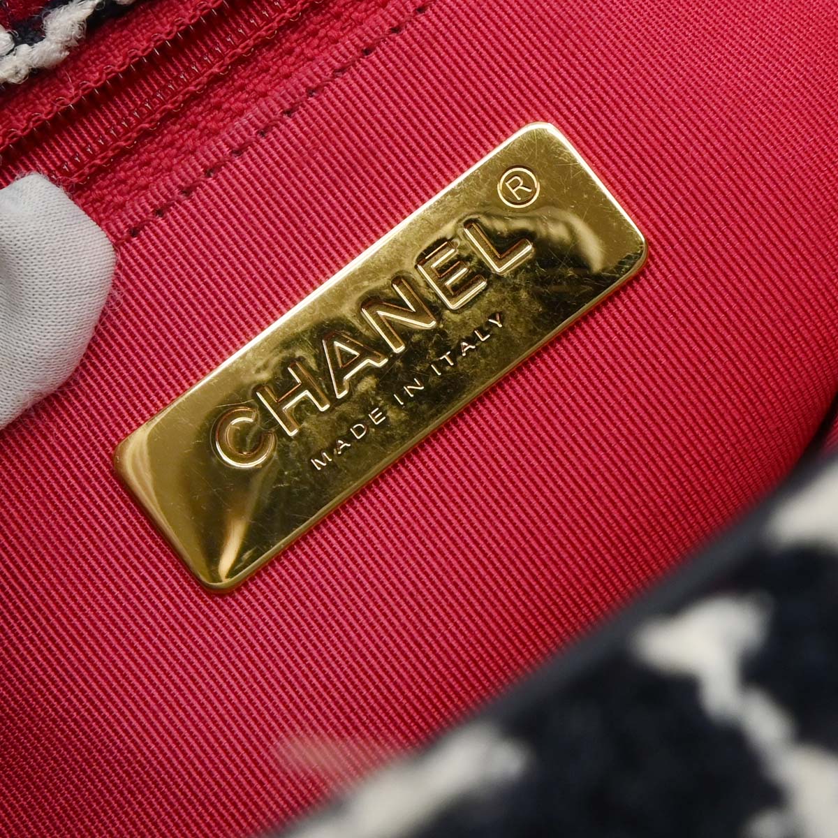 Chanel 2019 Navy Tweed Chanel 19 2way Shoulder Handbag