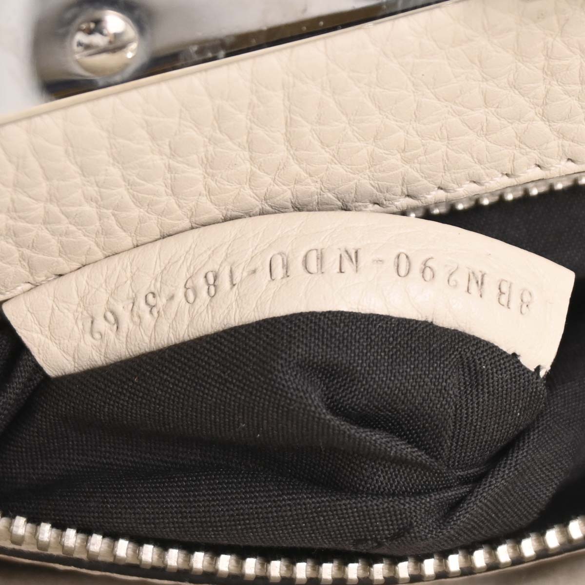 Fendi Off-white Leather Peekaboo 2way Shoulder Handbag