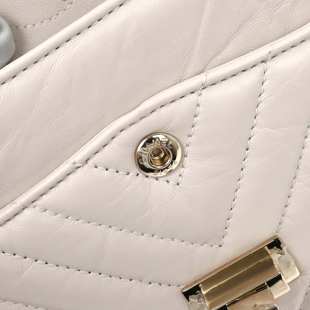 Chanel 2018-2019 Light Pink Lambskin Chevron Small Classic Double Flap Shoulder Bag