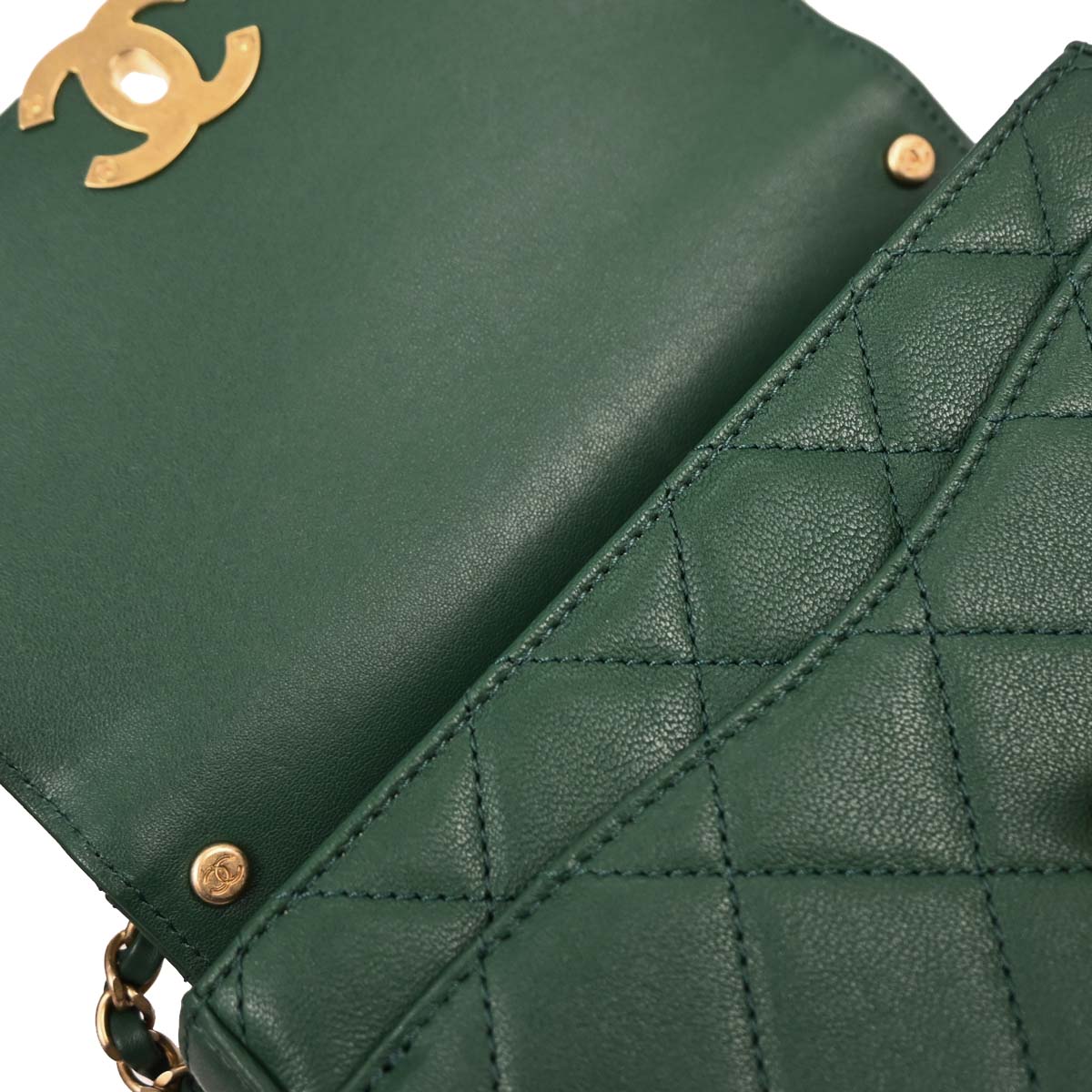 Chanel 2019 Green Lambskin 19 Infinity Chain 2way Shoulder Handbag