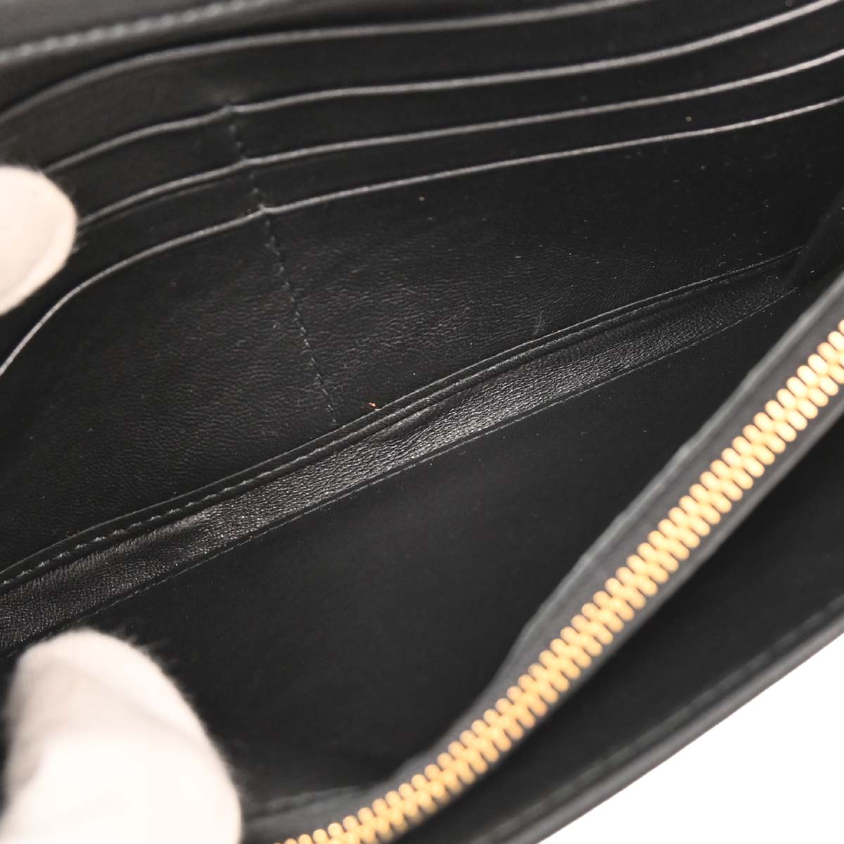 Miu Miu Black Lambskin Matelasse Wallet On Chain WOC
