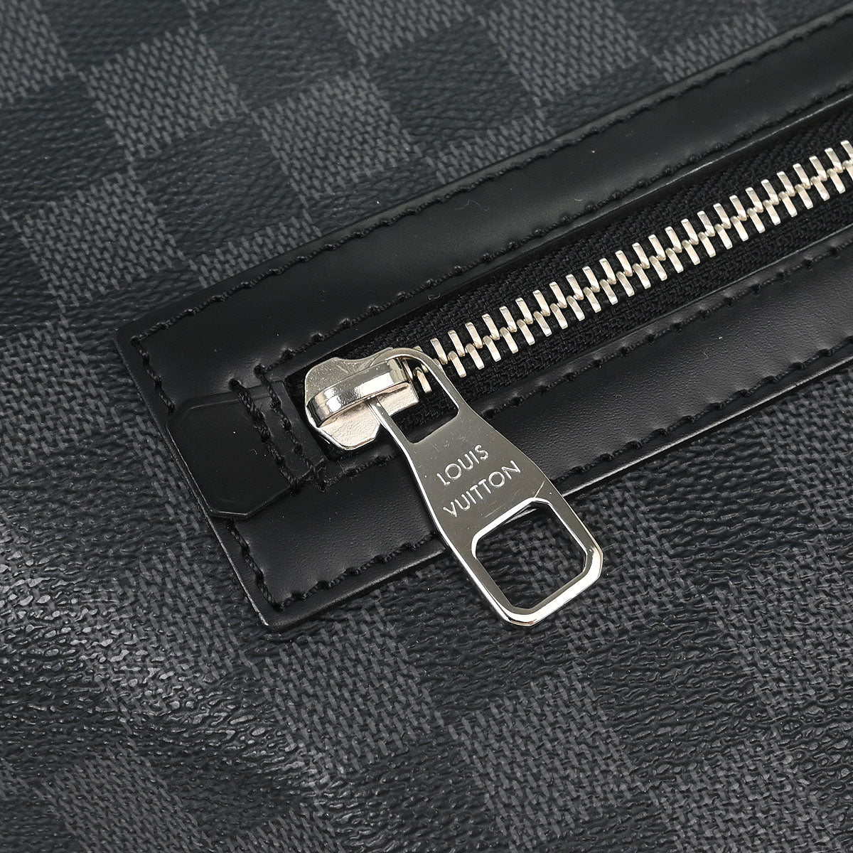 Louis Vuitton Damier Graphite Mick MM Shoulder Bag N41106