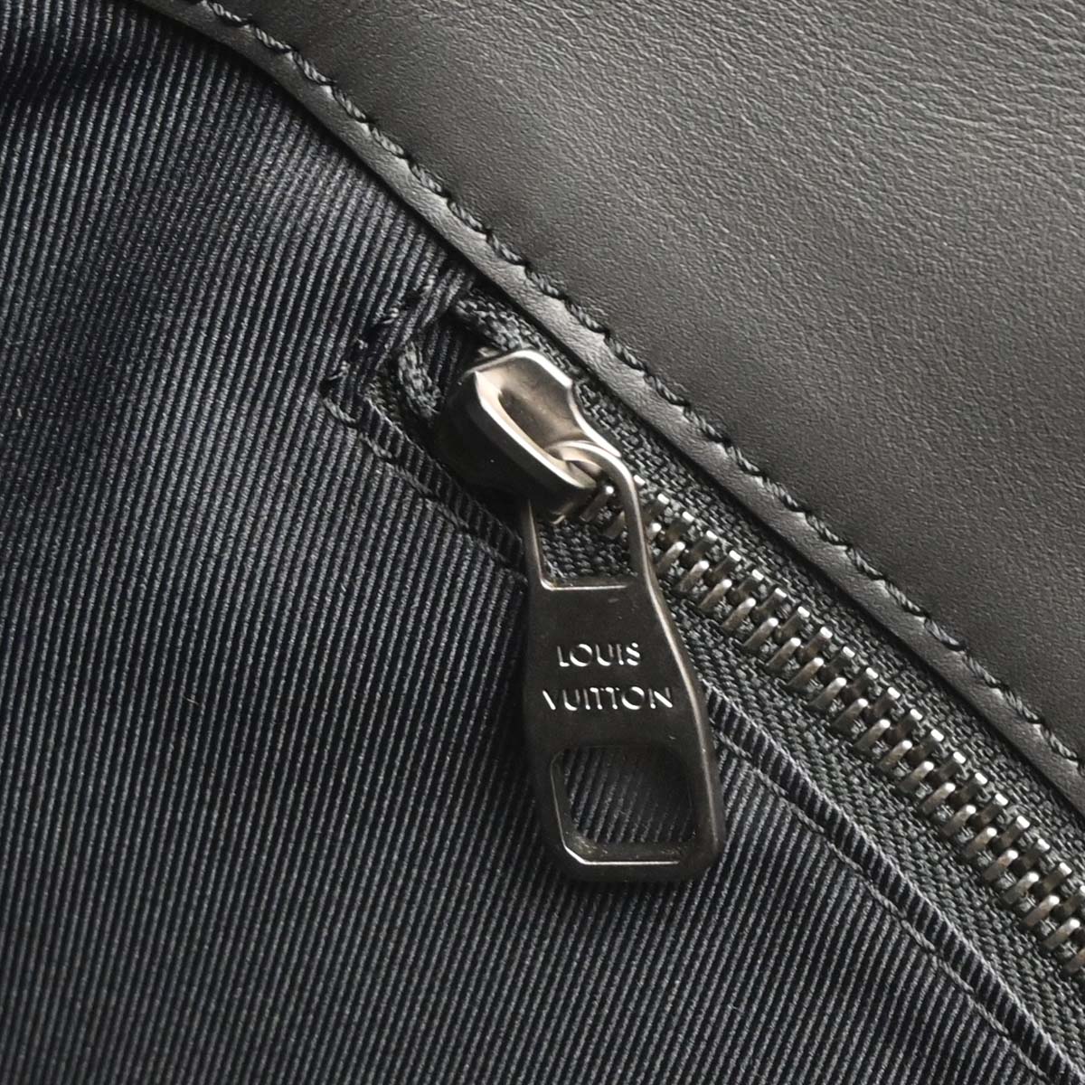 Louis Vuitton Damier Infini Cabas Voyage Tote Handbag N41493