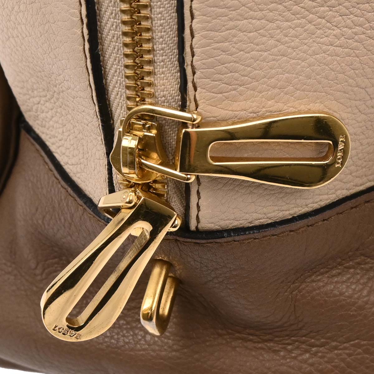 Loewe Off-white Amazona 36 Handbag