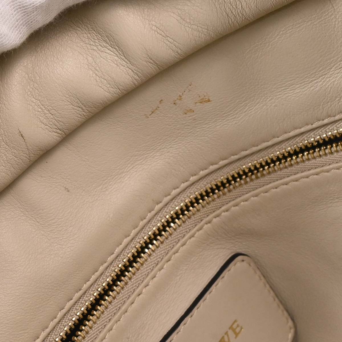 Loewe Off-white Amazona 36 Handbag