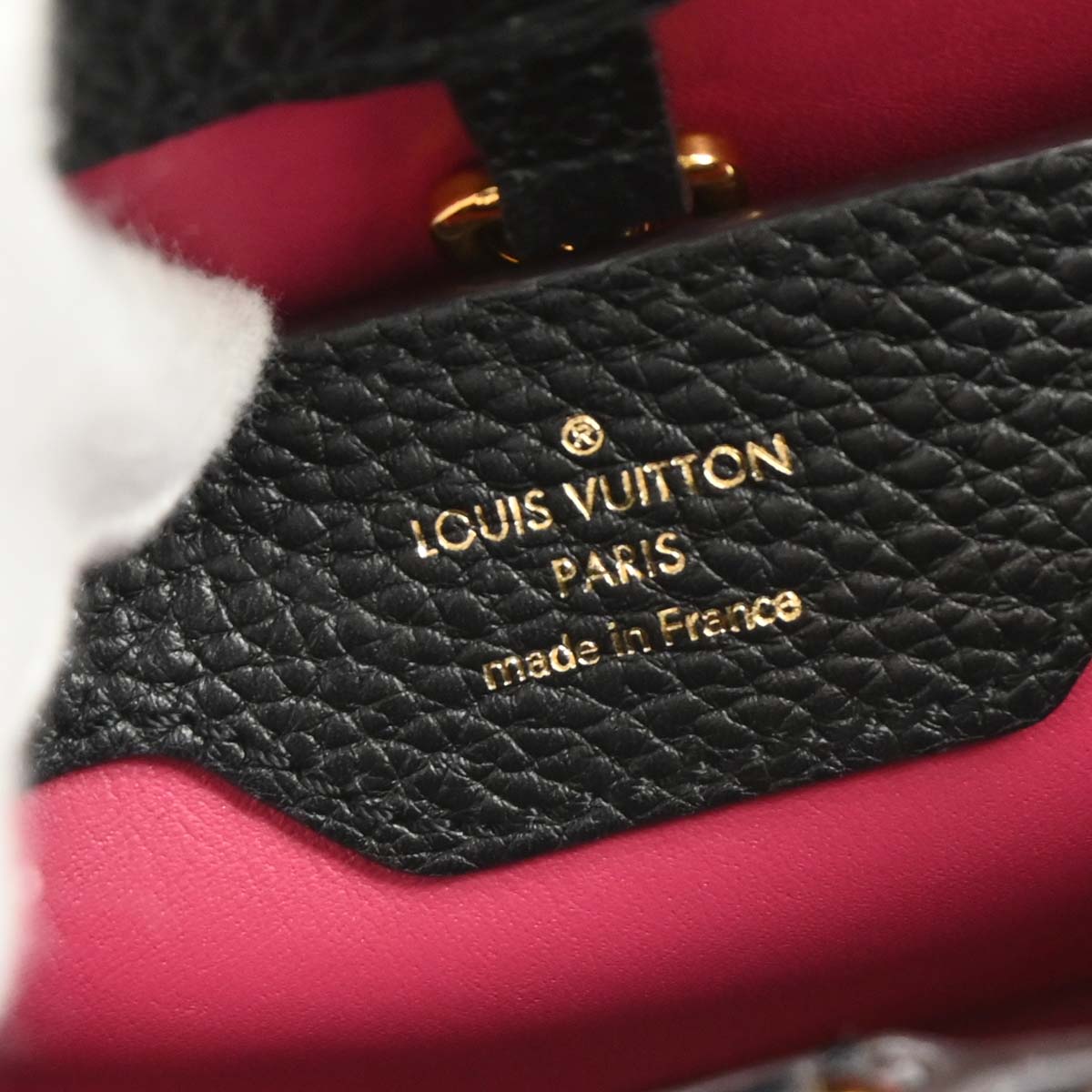 Louis Vuitton Black Capucines MM 2way Handbag M24727