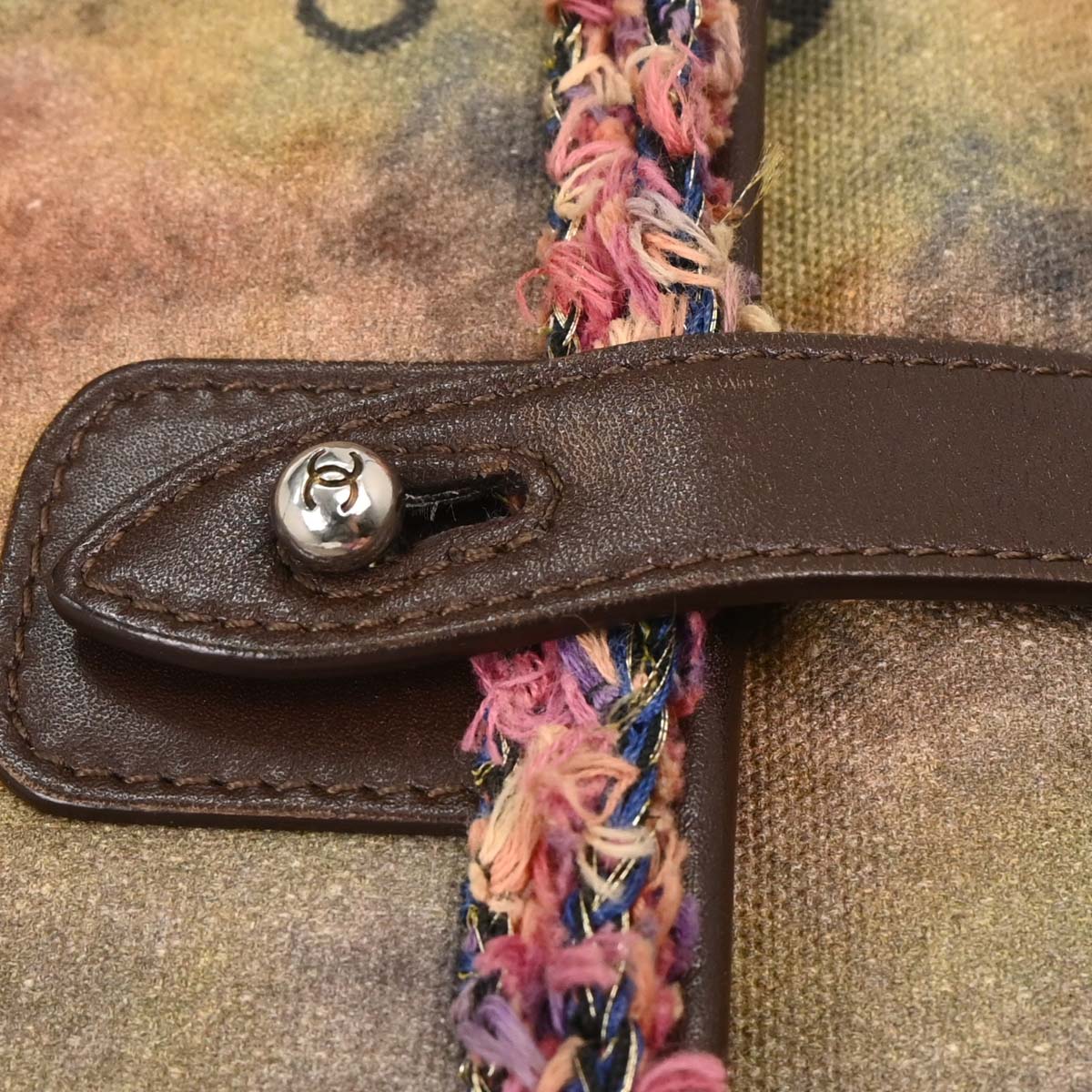 Chanel Khaki On The Pavements Graffiti Messenger Bag