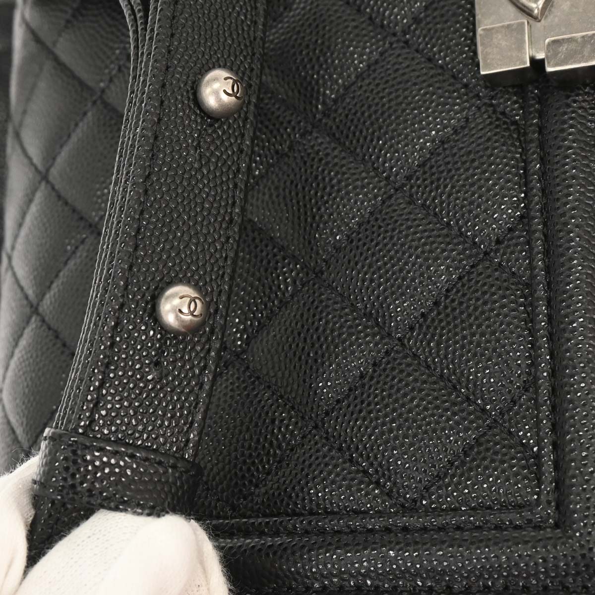 Boy Chanel 2019 Black Caviar Medium Shoulder Bag