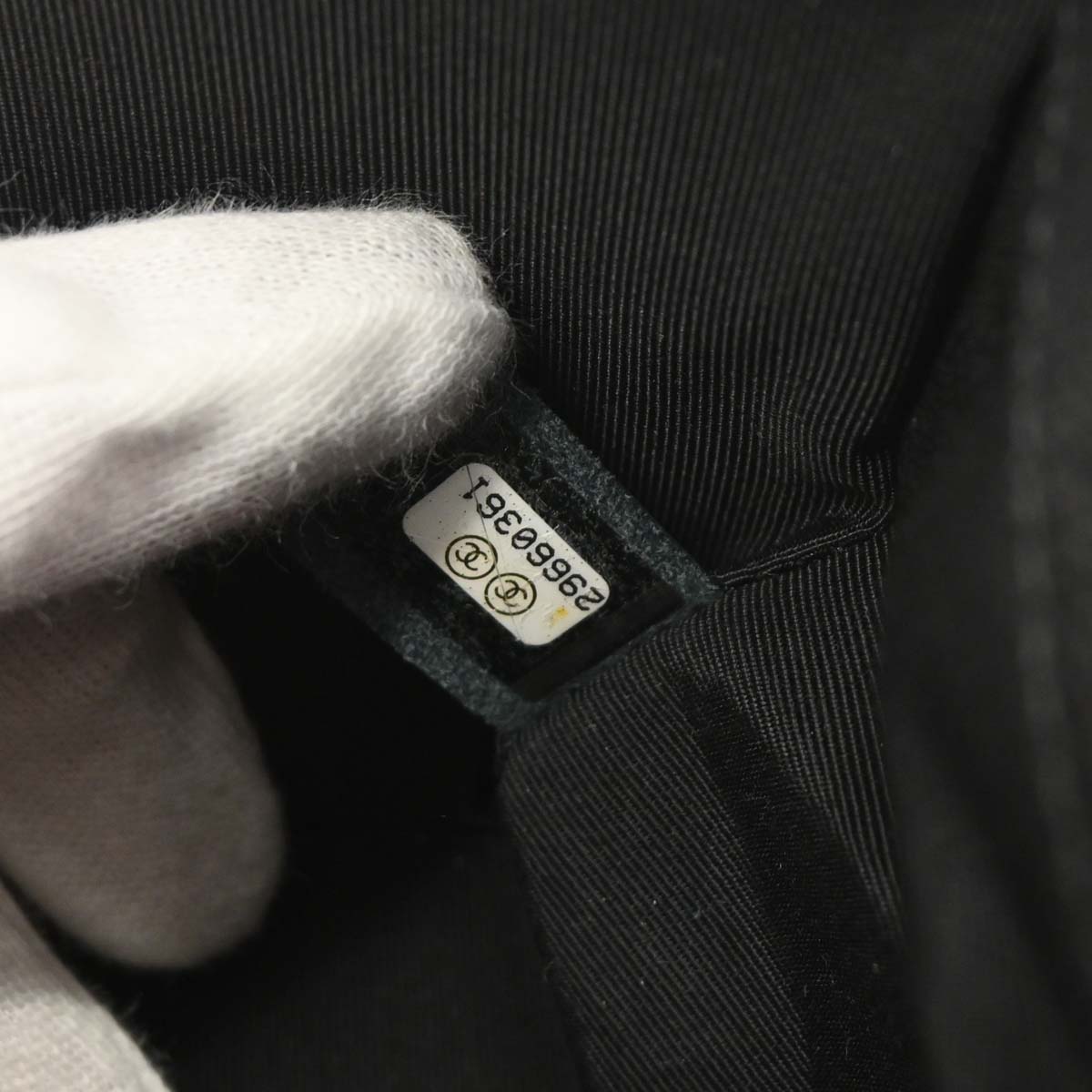 Boy Chanel 2019 Black Caviar Medium Shoulder Bag