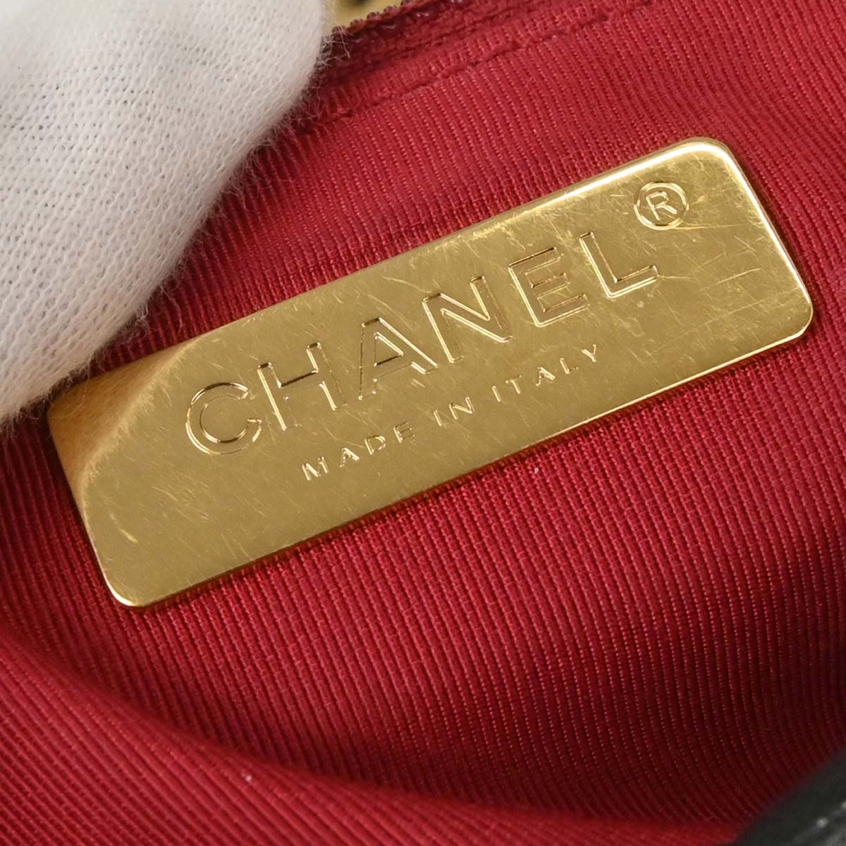 Chanel Black Calfskin 19 Dix-neuf Shoulder Bag