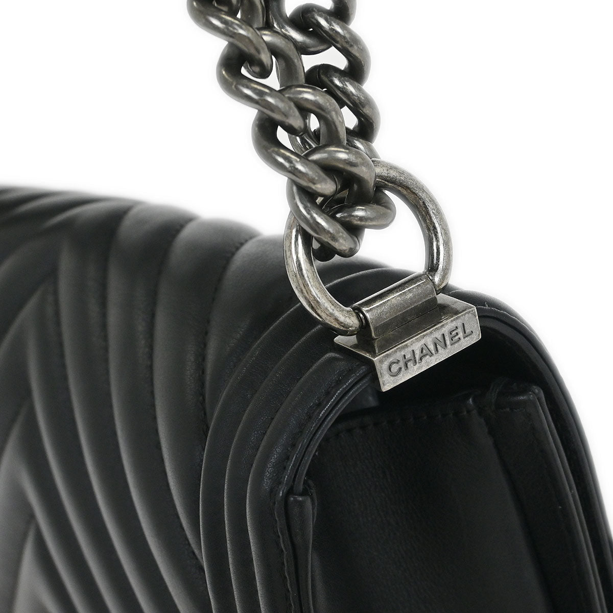 Boy Chanel 2016-2017 Black Calfskin Chevron Medium Shoulder Bag