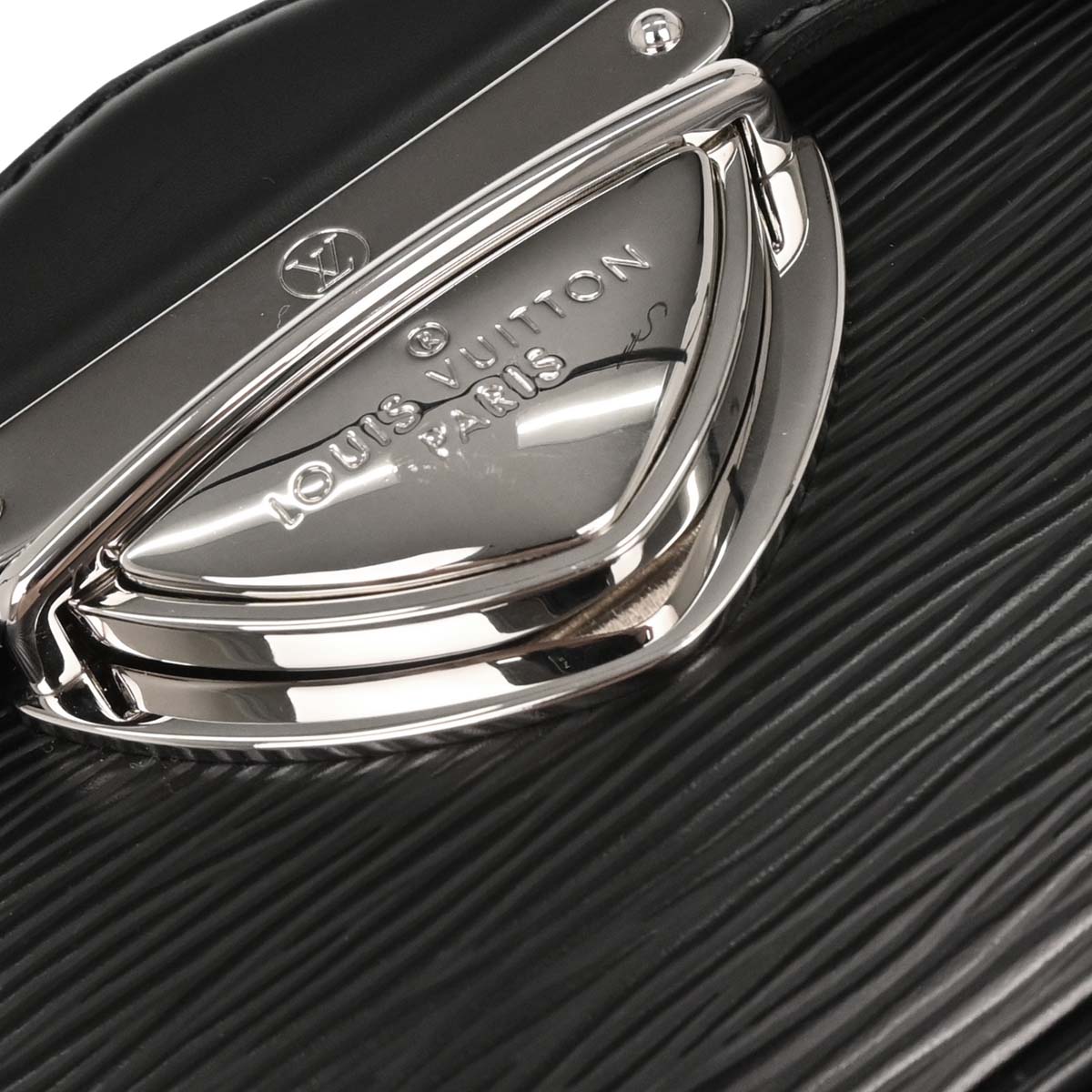 Louis Vuitton Black Epi Pochette Montaigne Handbag M59292