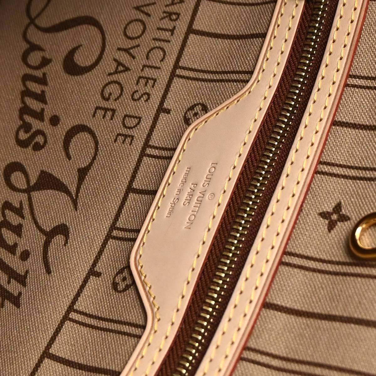 Louis Vuitton Monogram Neverfull MM Shoulder Tote Bag M40156