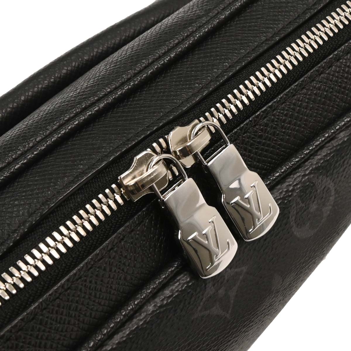 Louis Vuitton 2019 Taigarama Monogram Outdoor Messenger PM M30233