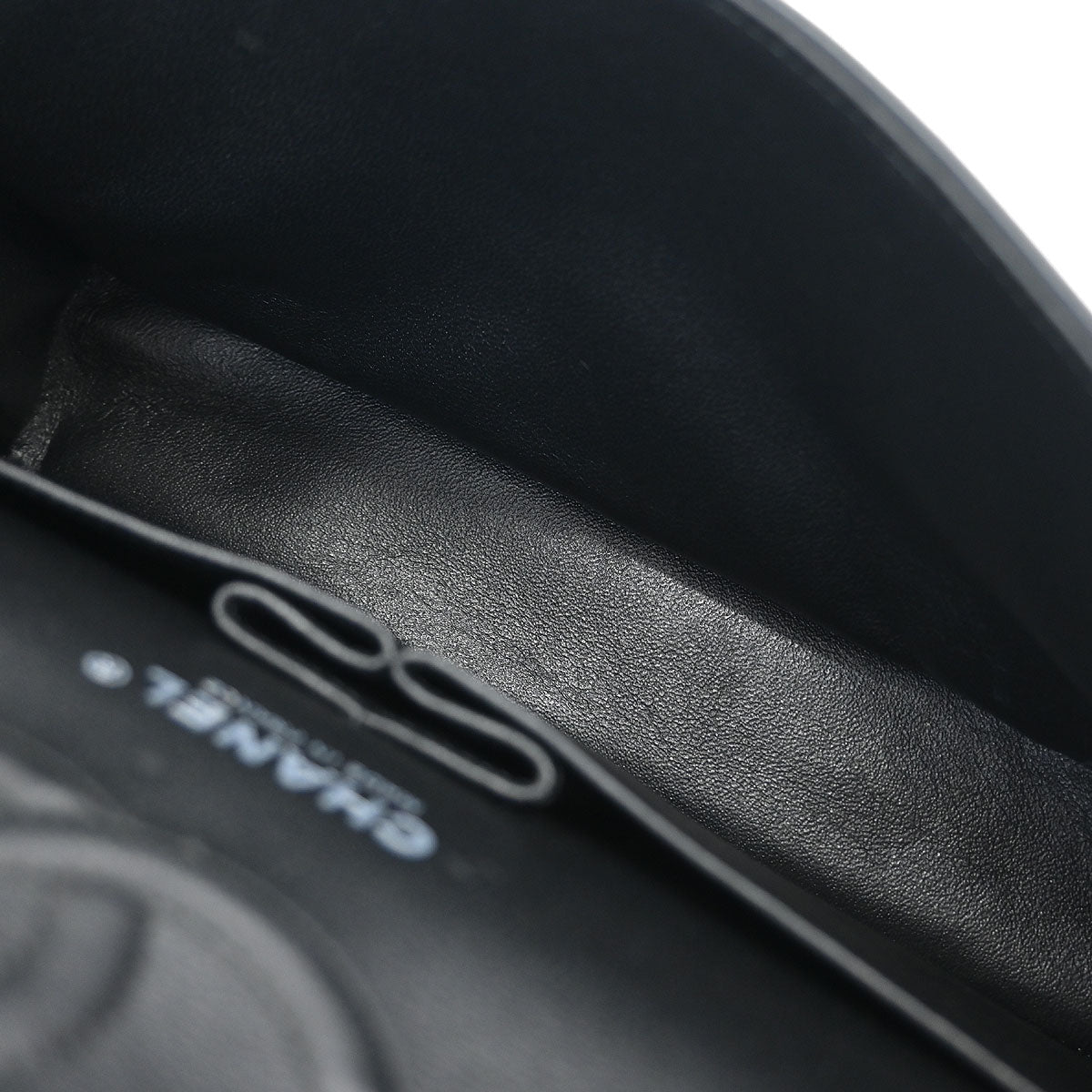 Chanel 2019 Pink Black Patent Leather Medium Classic Double Flap Shoulder Bag