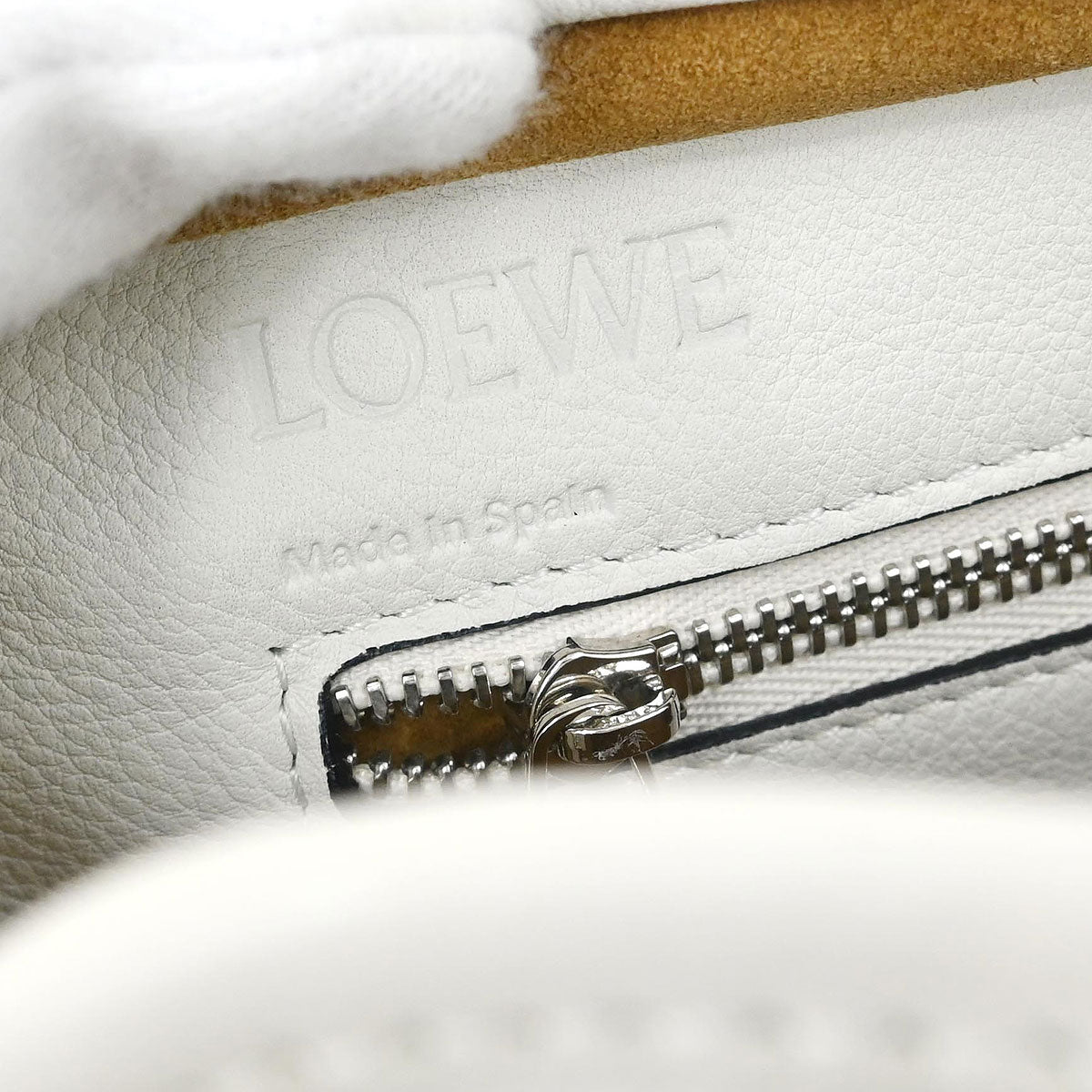 Loewe White Amazona 23 Handbag