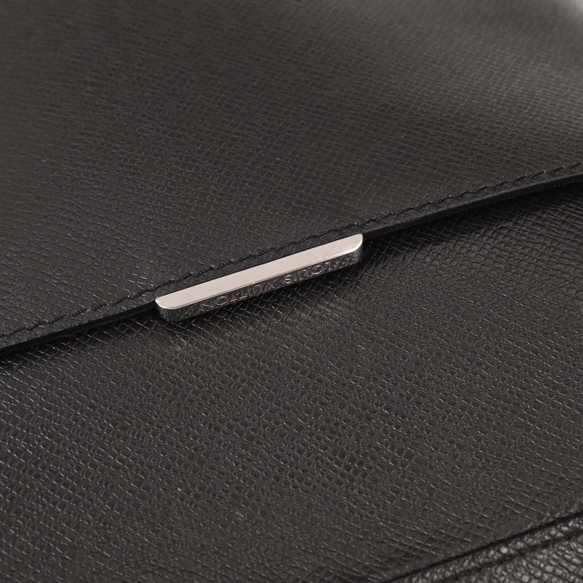 Louis Vuitton Black Taiga Anton Pochette Shoulder Bag M34416