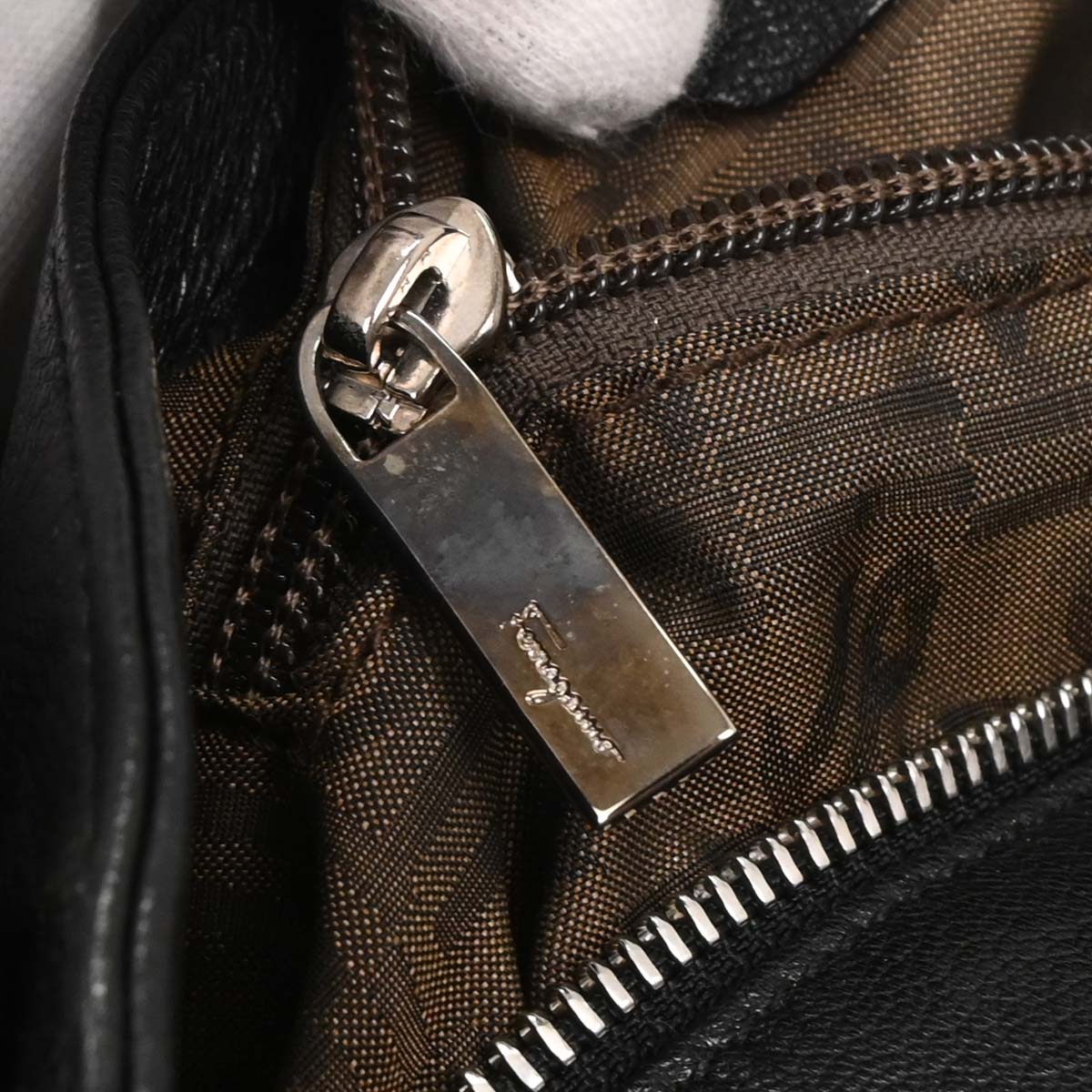 Salvatore Ferragamo Black Leather Gancini 2way Shoulder Handbag