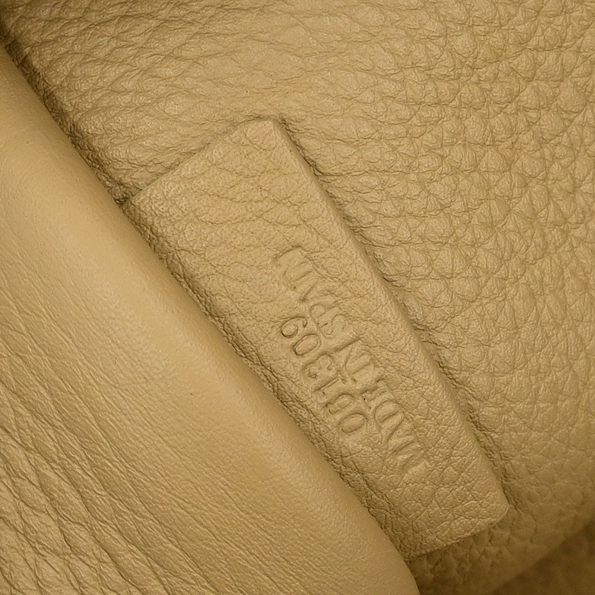 Loewe Beige Suede Amazona 36 Handbag