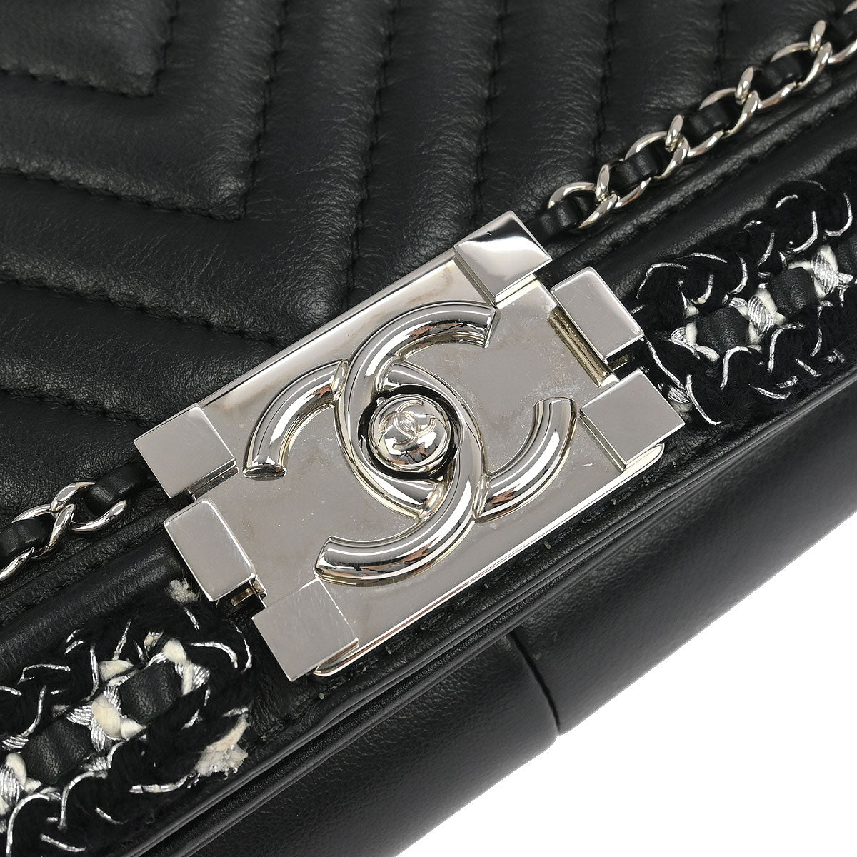 Boy Chanel Black Calfskin Chevron Medium Shoulder Bag