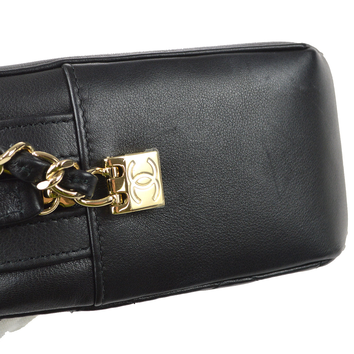 Chanel 2019 Black Lambskin Single Chain Shoulder Bag