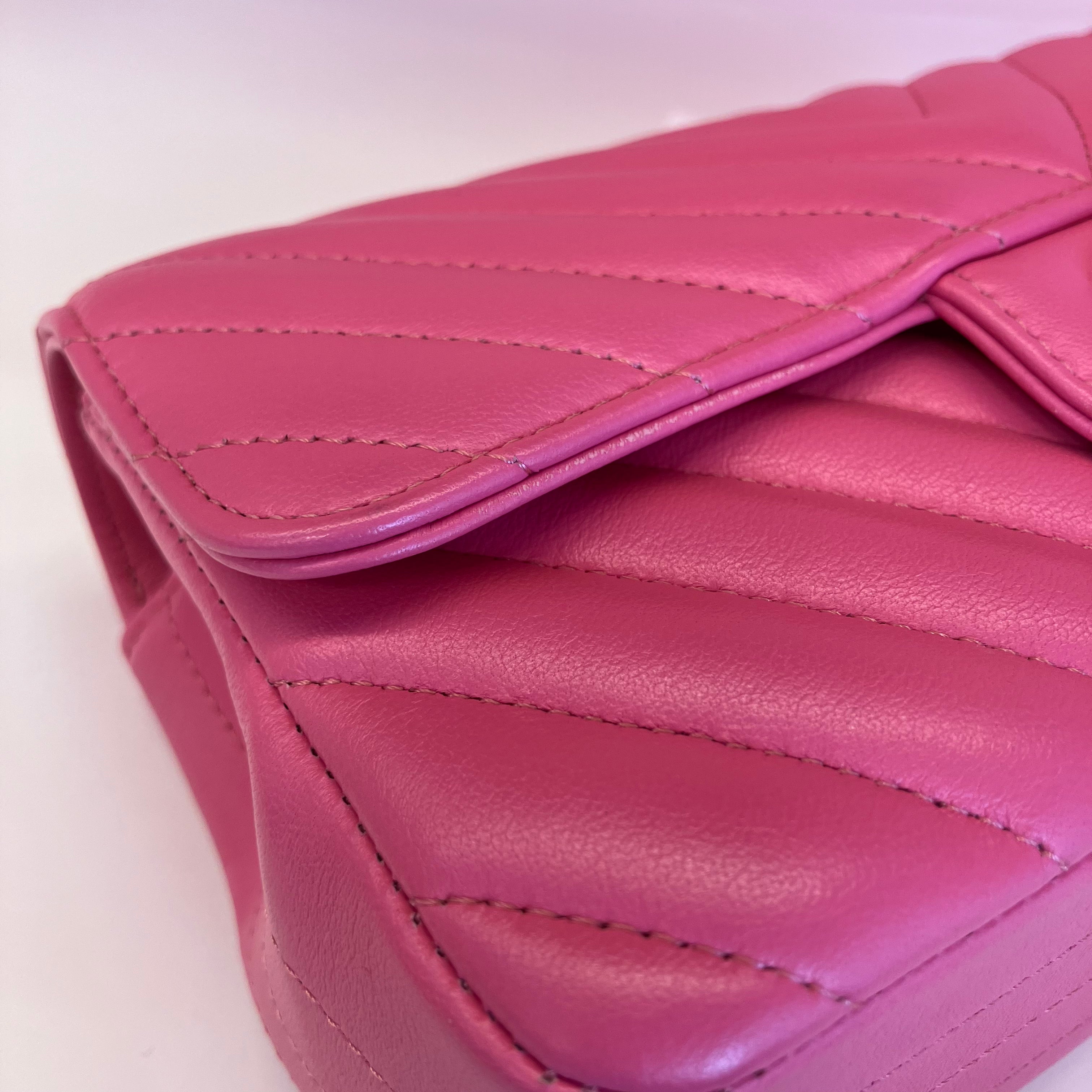 Chanel 2019 Pink Lambskin Chevron Single Flap Shoulder Bag