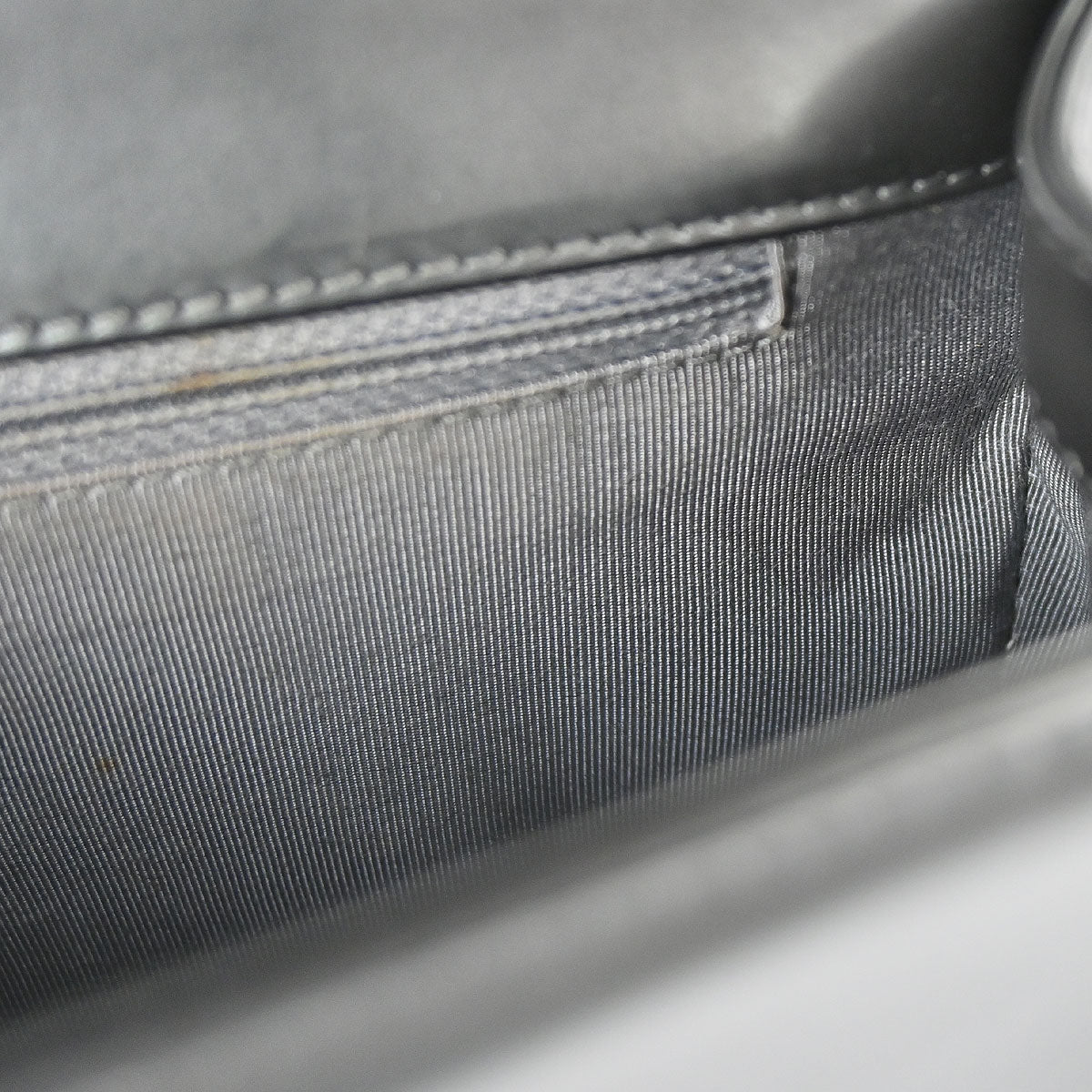 Boy Chanel Gray Patent Leather Medium Shoulder Bag