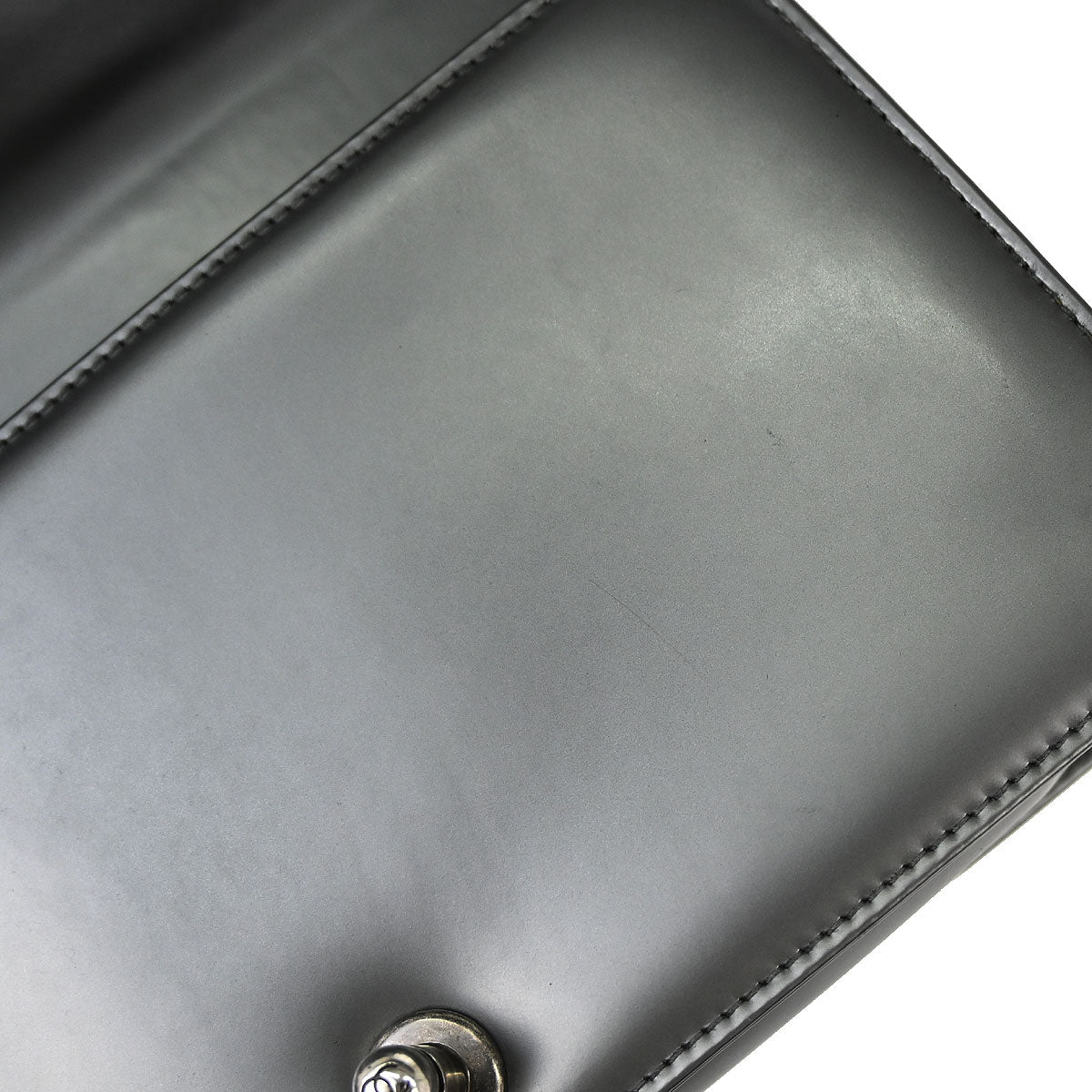 Boy Chanel Gray Patent Leather Medium Shoulder Bag