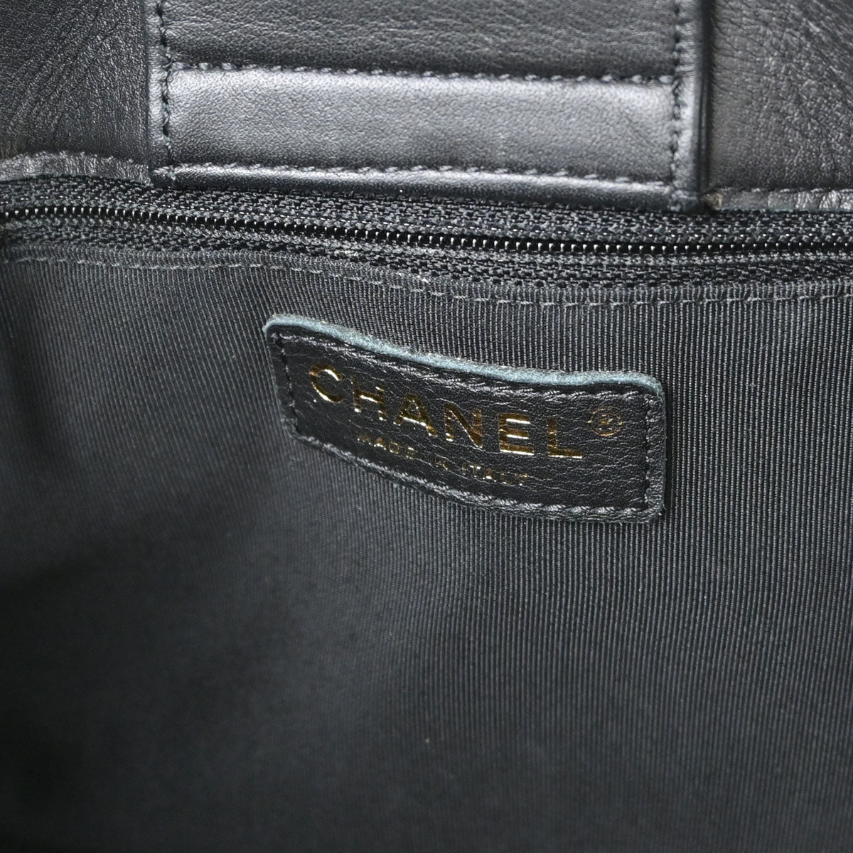 Chanel 2018-2019 Black Calfskin Statement Chevron Shopping Tote 2way Shoulder Handbag
