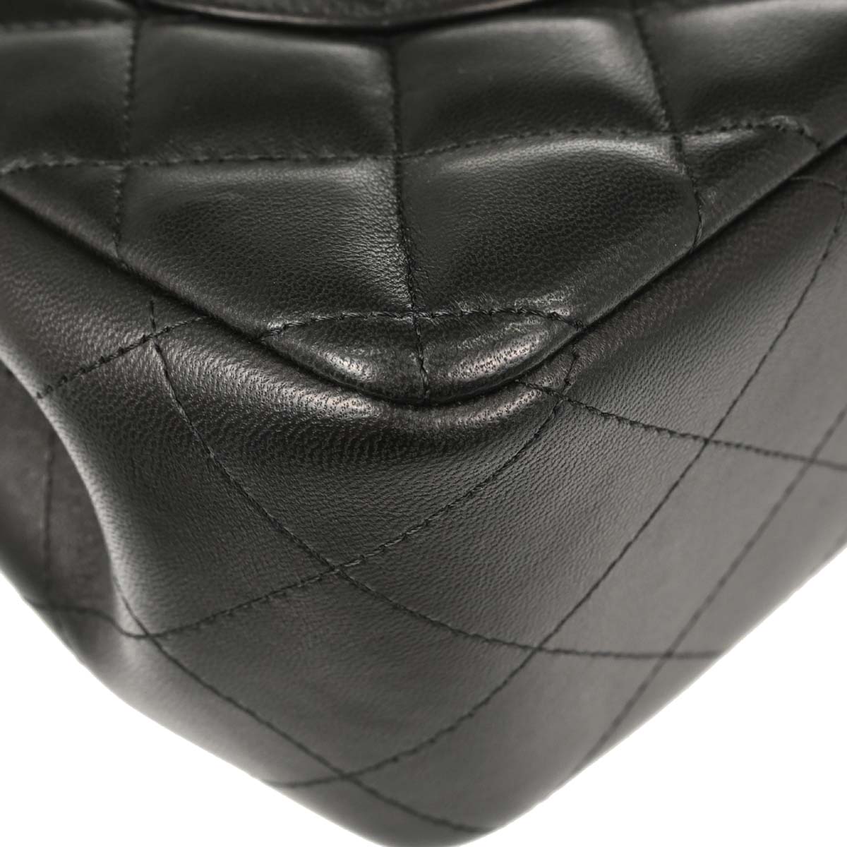 Chanel Black Lambskin Jumbo Classic Double Flap Shoulder Bag