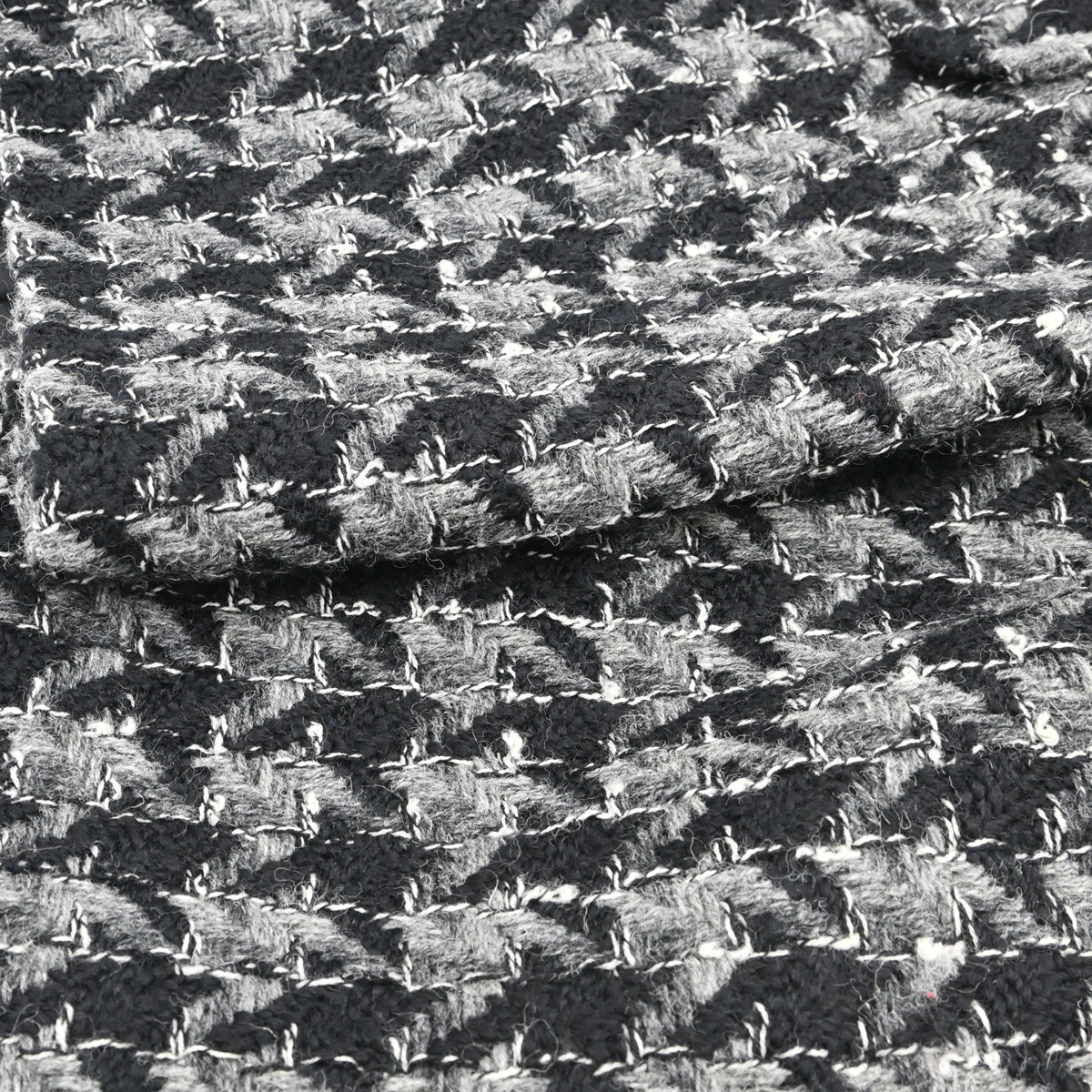 Chanel 2017 Tweed Houndstooth Skirt Gray Black #36