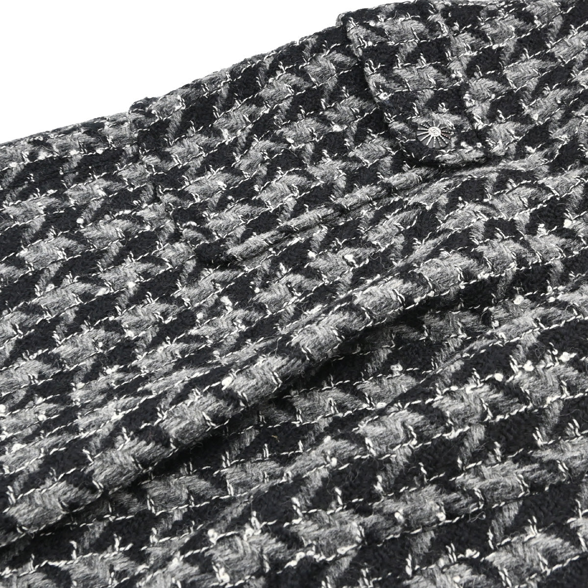 Chanel 2017 Tweed Houndstooth Skirt Gray Black #36