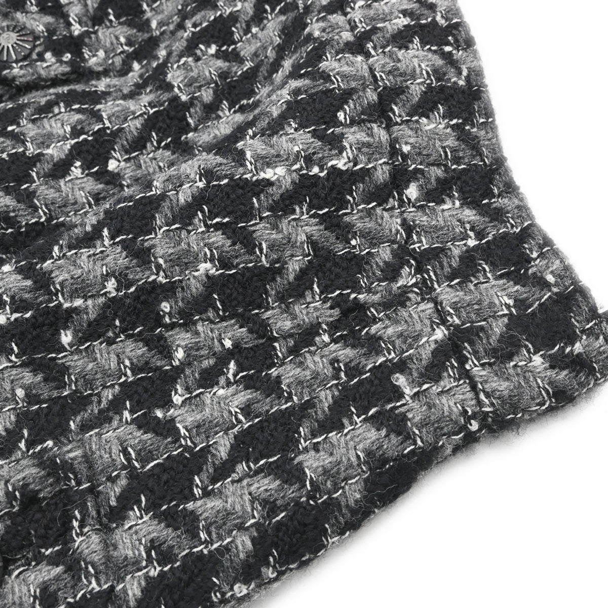 Chanel 2017 Tweed Houndstooth Skirt Gray Black #36