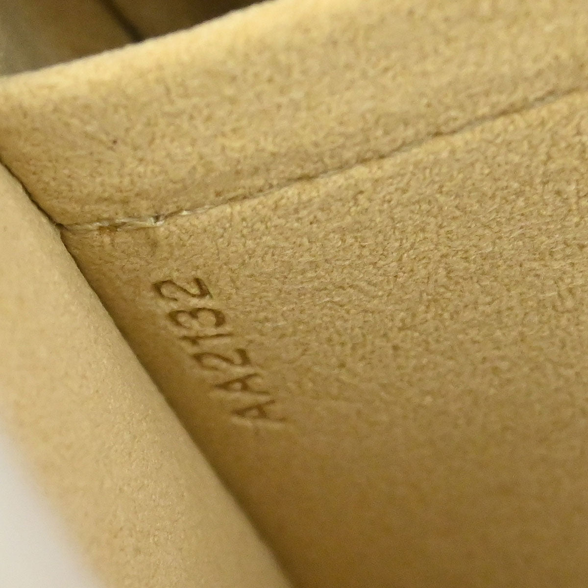 Louis Vuitton Monogram Pochette Milla MM Handbag M60094