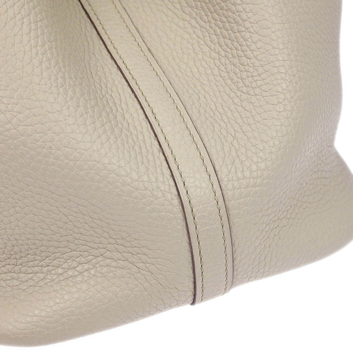 Hermes Beton Taurillon Clemence Picotin Lock 22 MM Handbag