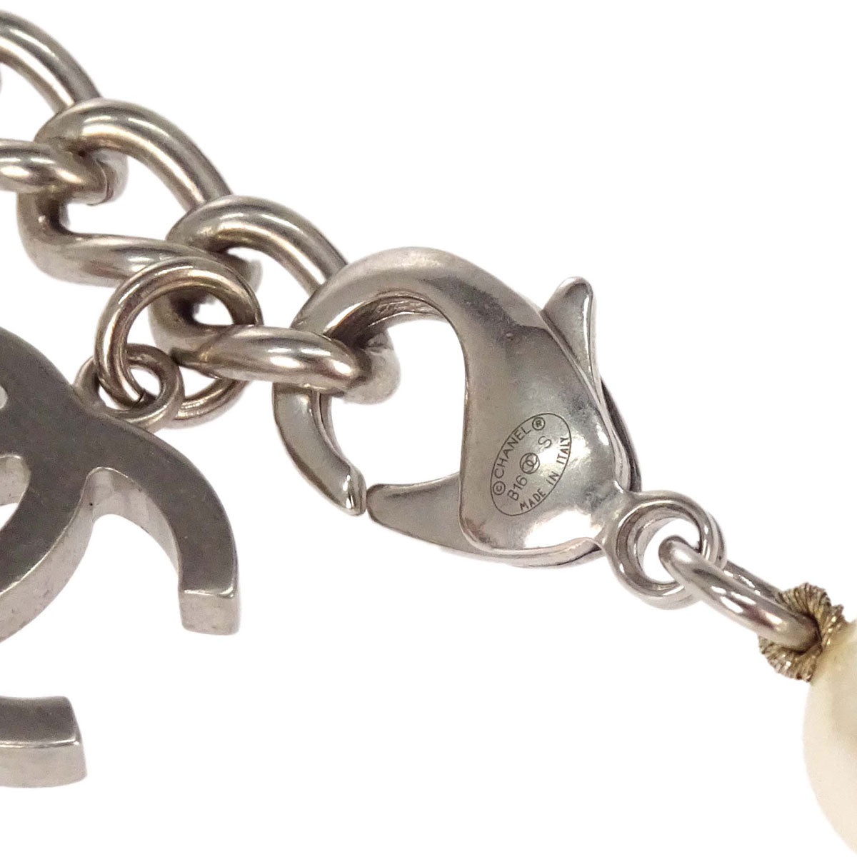 Chanel Costume Pearl CC Chain Necklace B16S