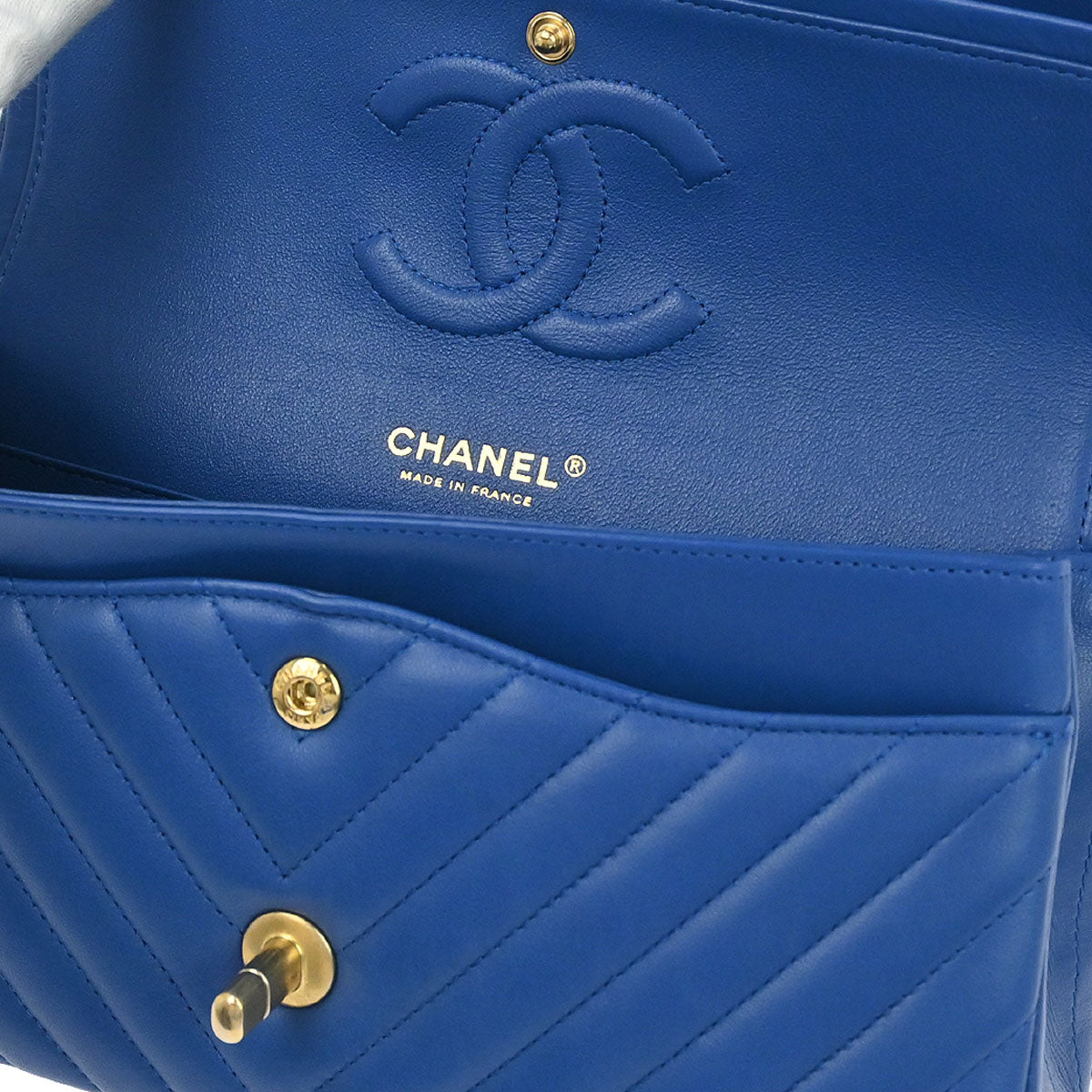 Chanel 2019 Blue Lambskin Chevron Medium Classic Double Flap Shoulder Bag