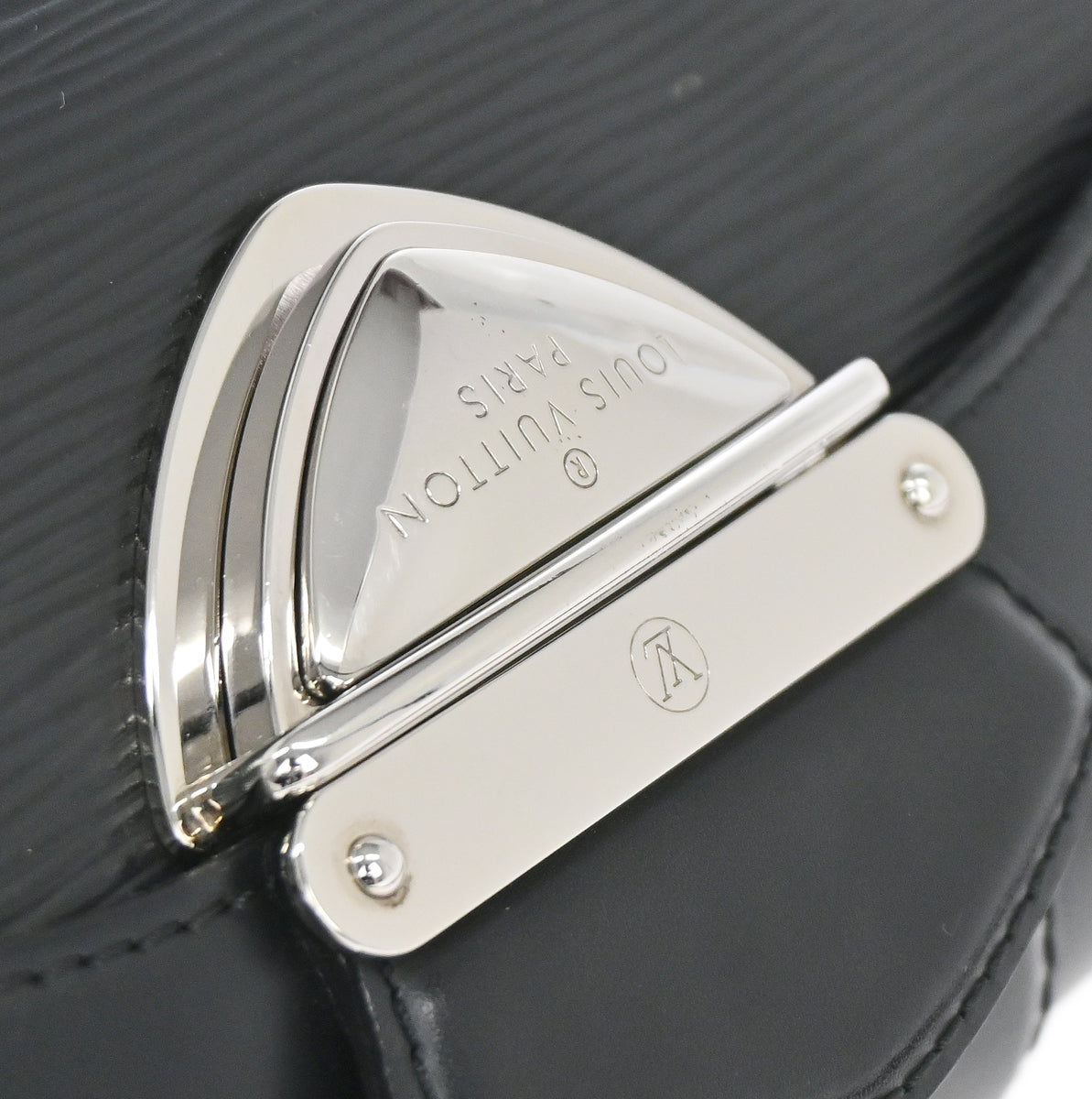 Louis Vuitton Black Epi Pochette Montaigne Handbag M59292